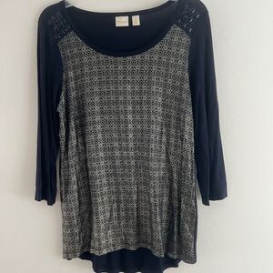 Chico’s woman Blouse long sleeve Size1 Medium Gold stars print Bout neck Decor